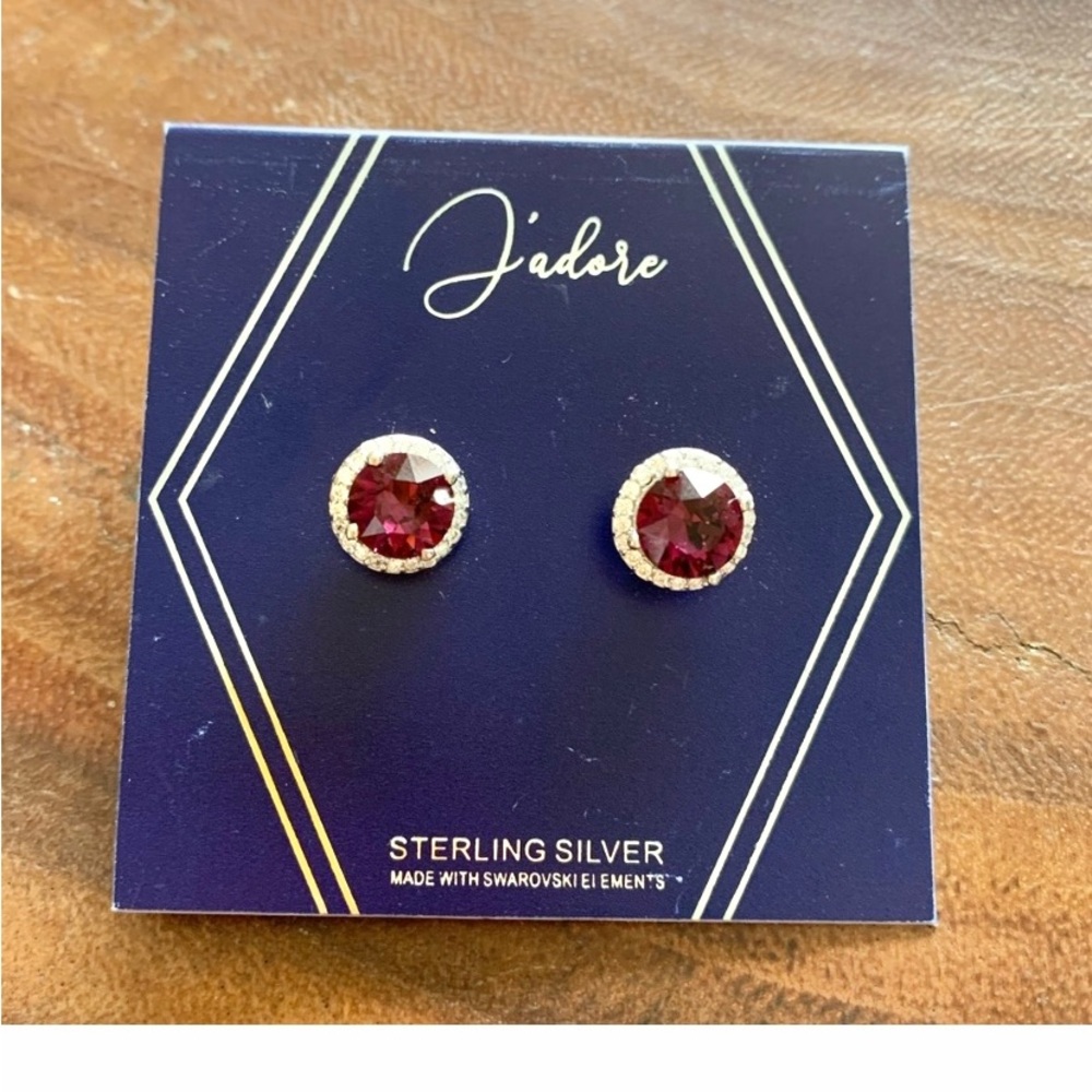J’adore Studs Earirngs